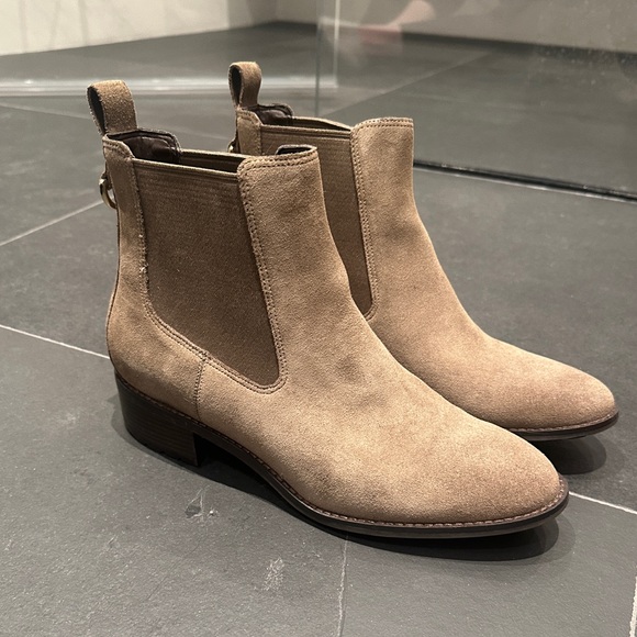 Cole Haan waterproof Chelsea boots tan/beige size 9 - Picture 4 of 9